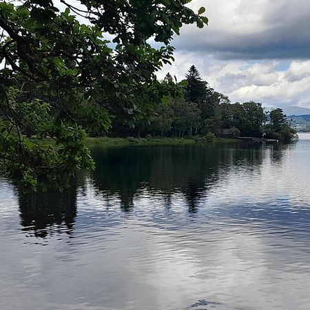 Ye Old'E Man Lake District Grange-Over-Sands Bagian luar foto