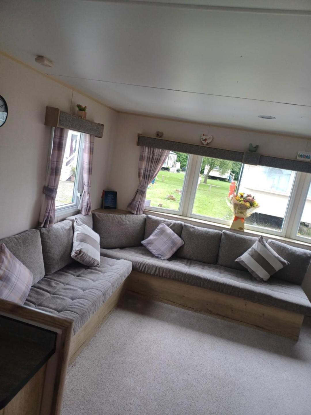 Ye Old'E Man Lake District Grange-Over-Sands Bagian luar foto