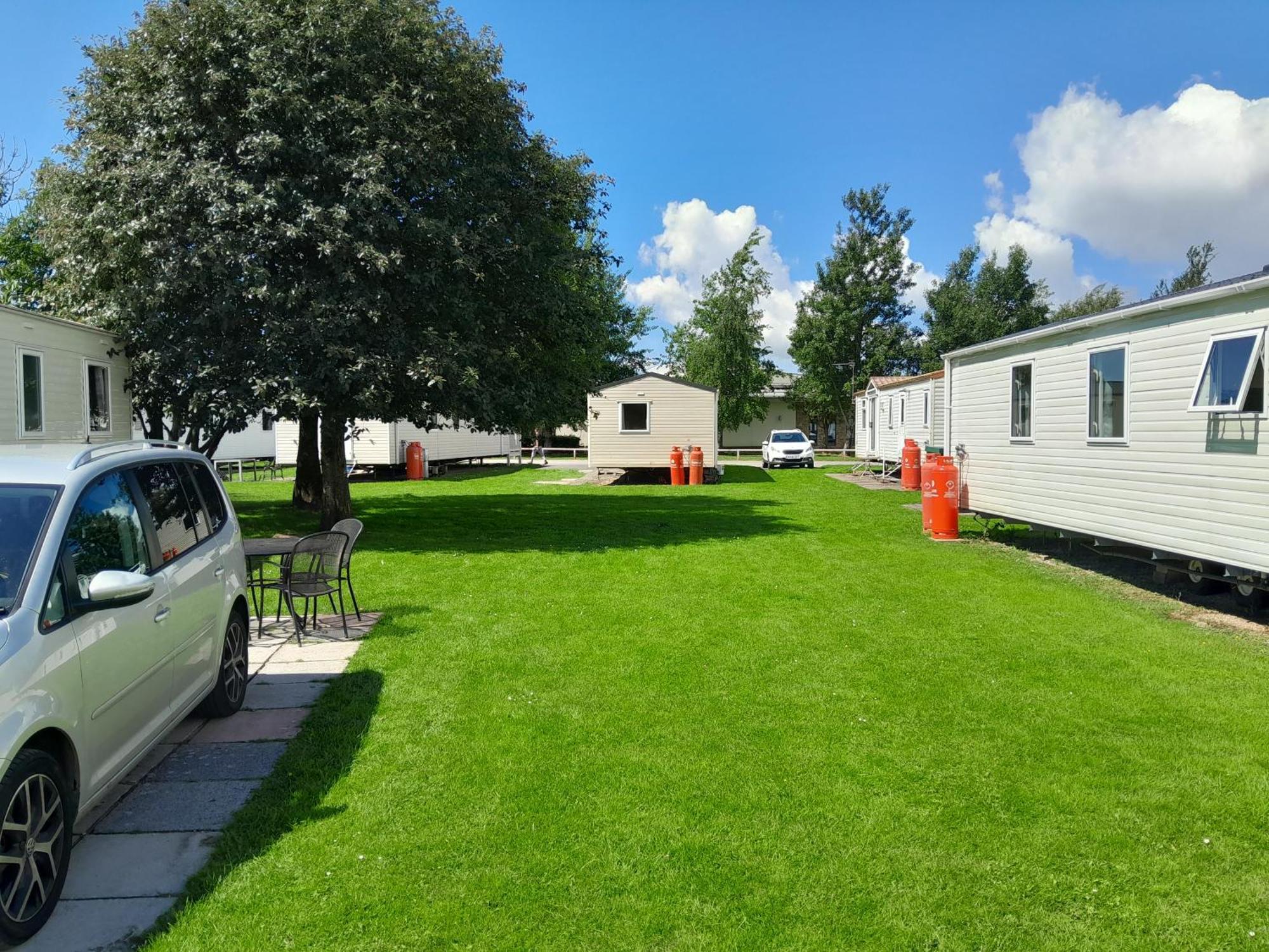 Ye Old'E Man Lake District Grange-Over-Sands Bagian luar foto
